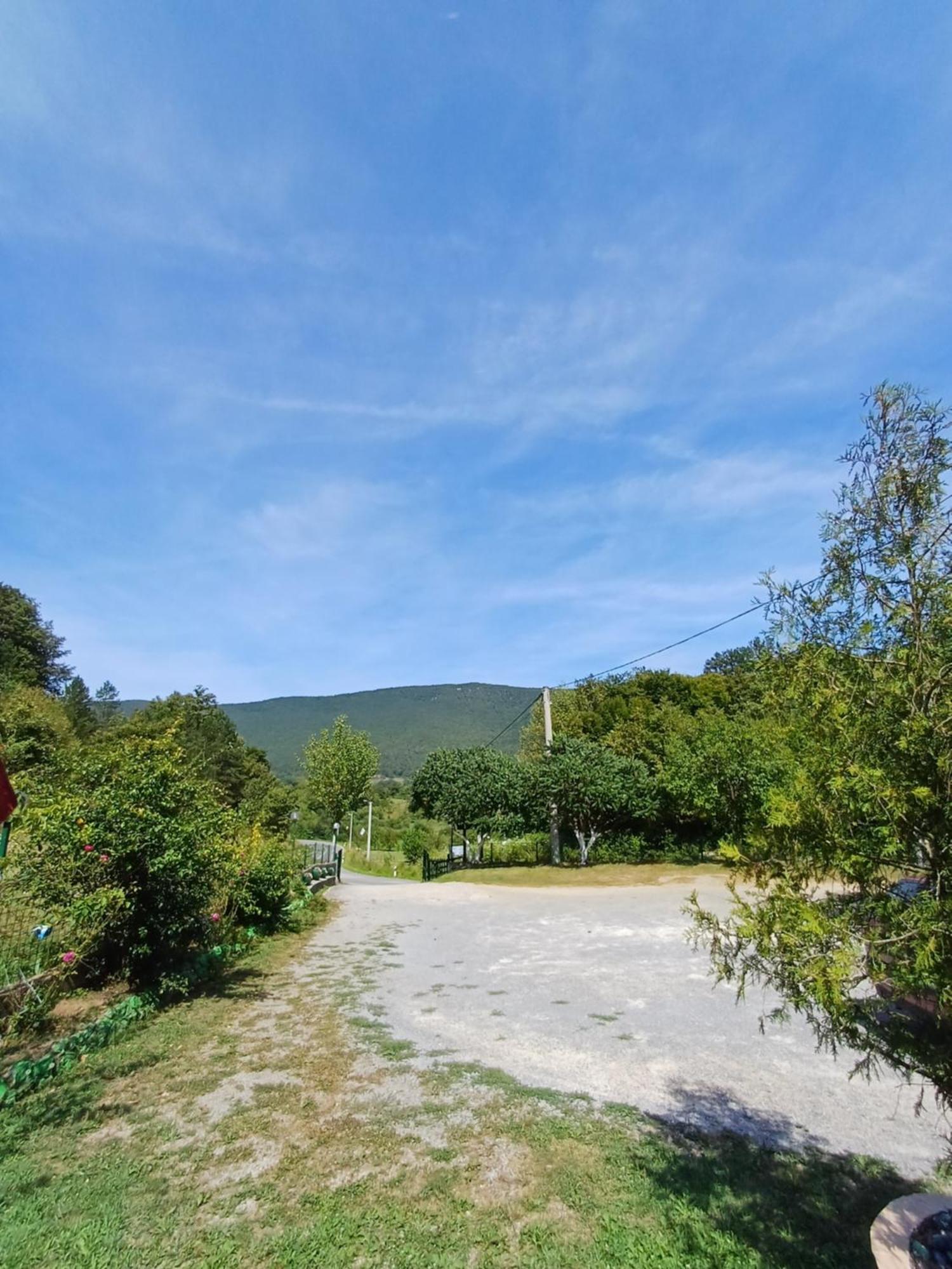 Apartman Denis Una Luzine Dış mekan fotoğraf