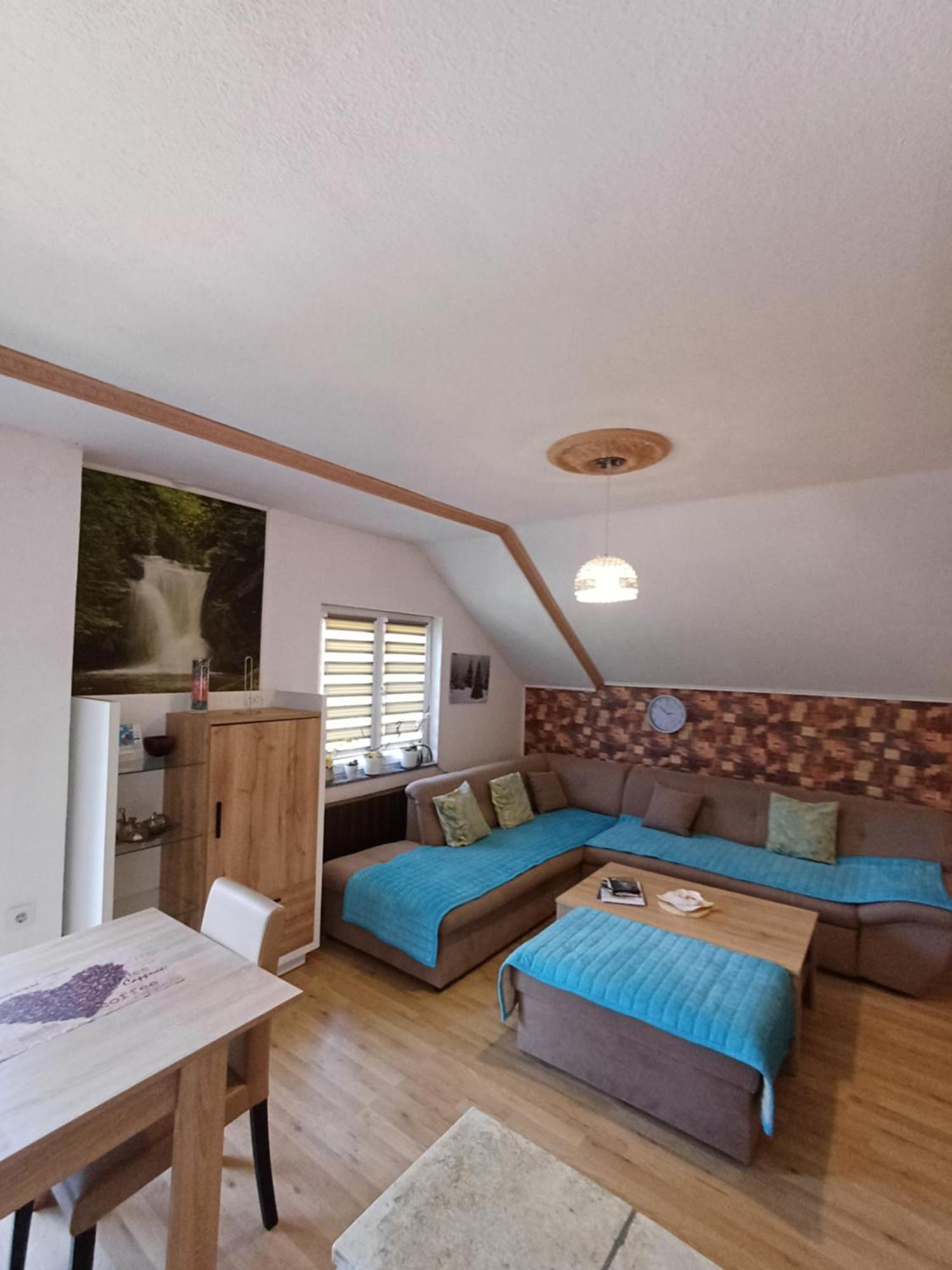 Apartman Denis Una Luzine Dış mekan fotoğraf
