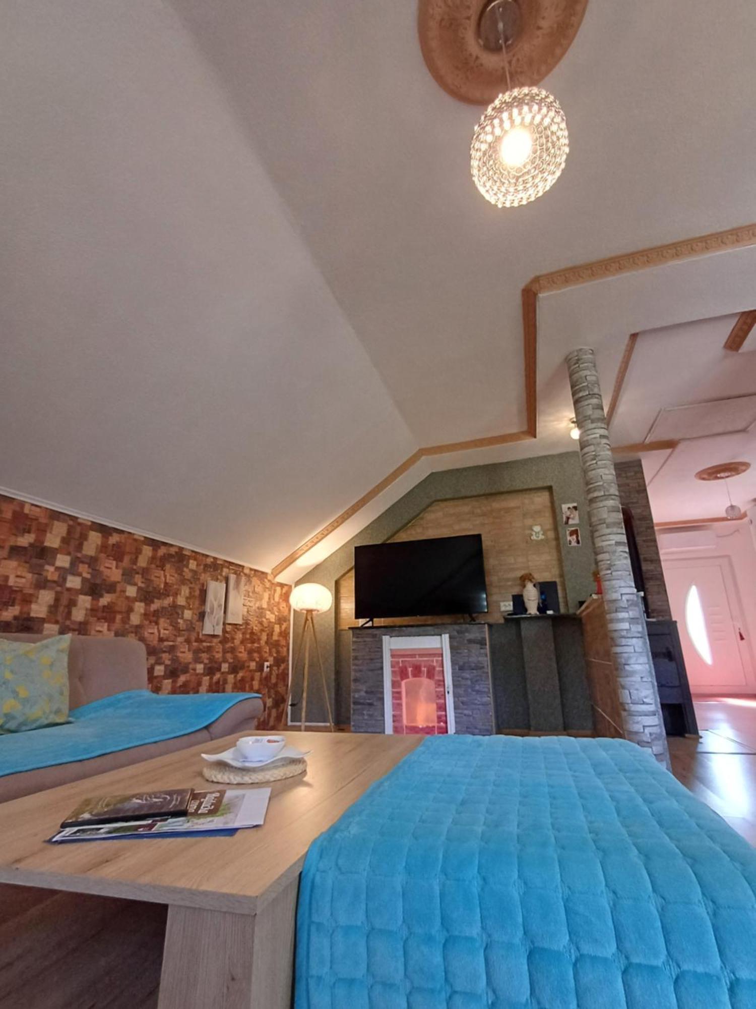 Apartman Denis Una Luzine Dış mekan fotoğraf