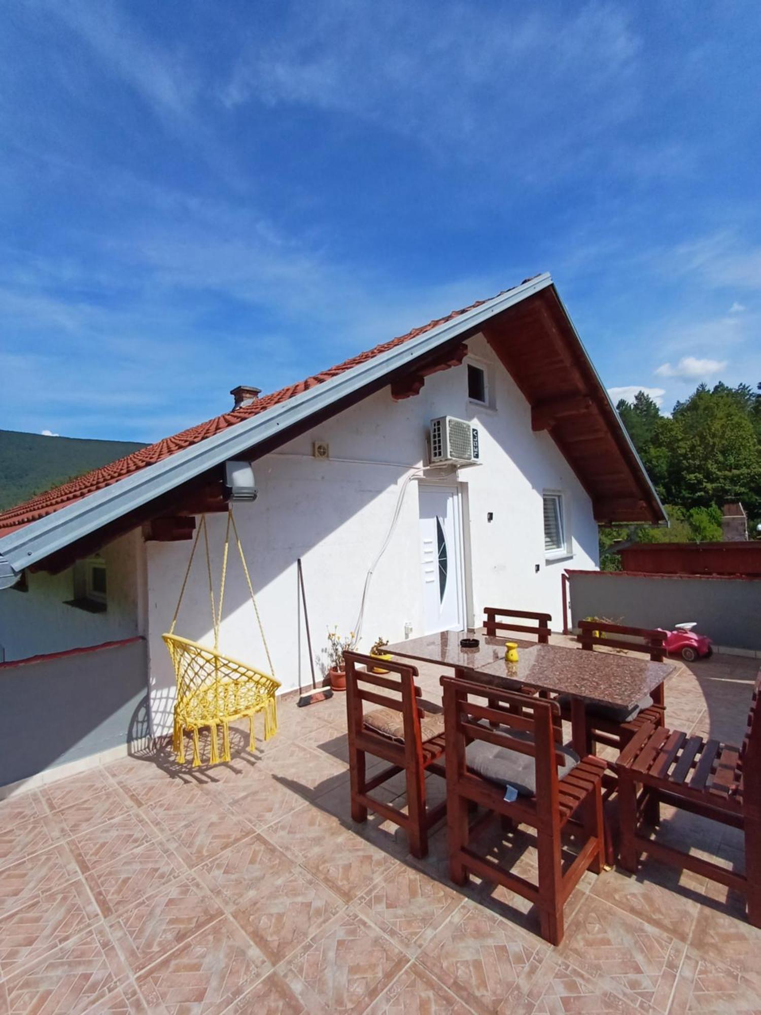 Apartman Denis Una Luzine Dış mekan fotoğraf
