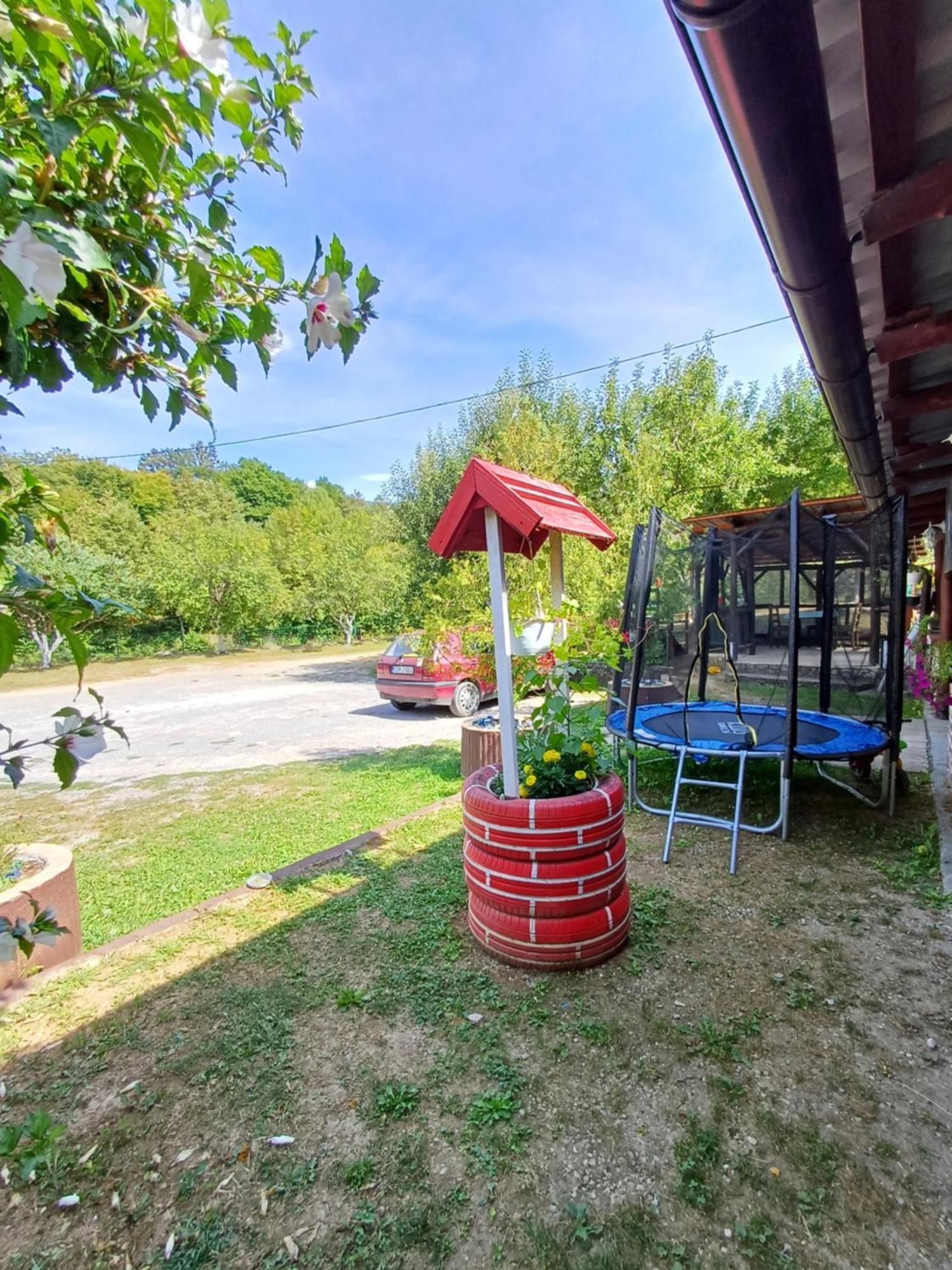 Apartman Denis Una Luzine Dış mekan fotoğraf