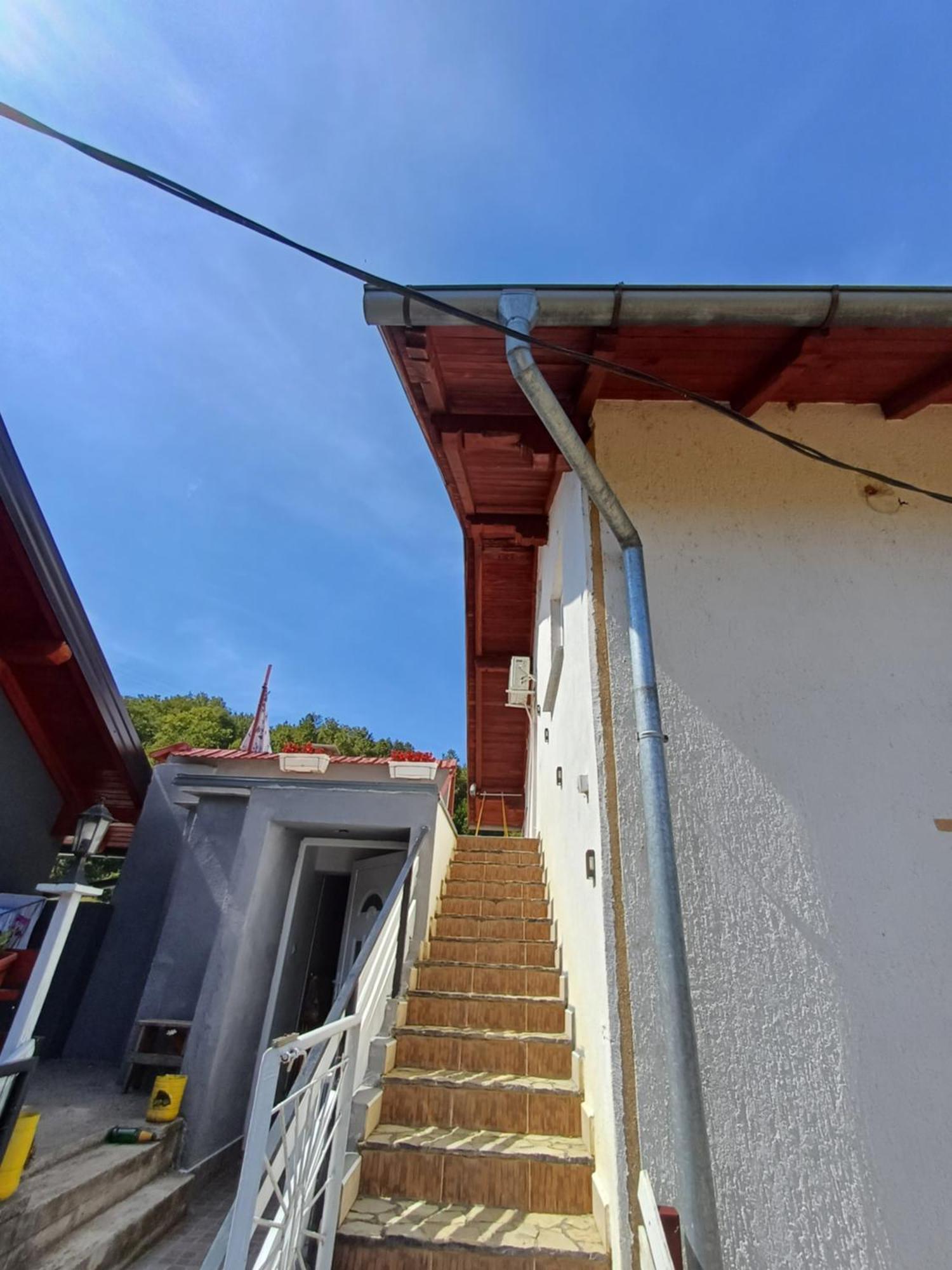 Apartman Denis Una Luzine Dış mekan fotoğraf