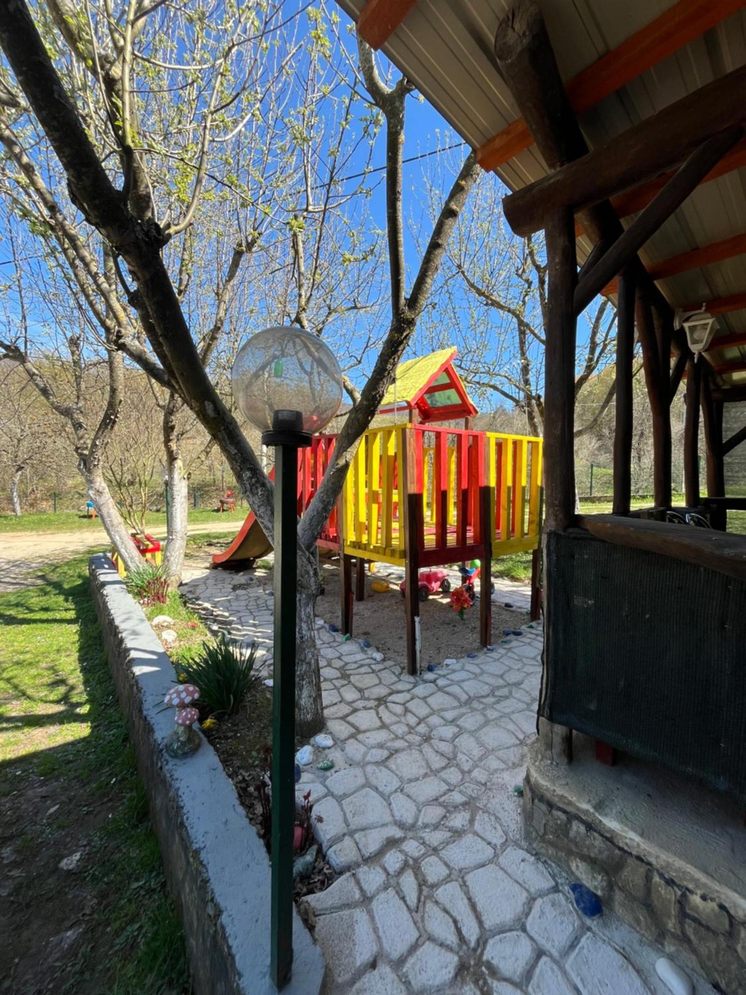 Apartman Denis Una Luzine Dış mekan fotoğraf